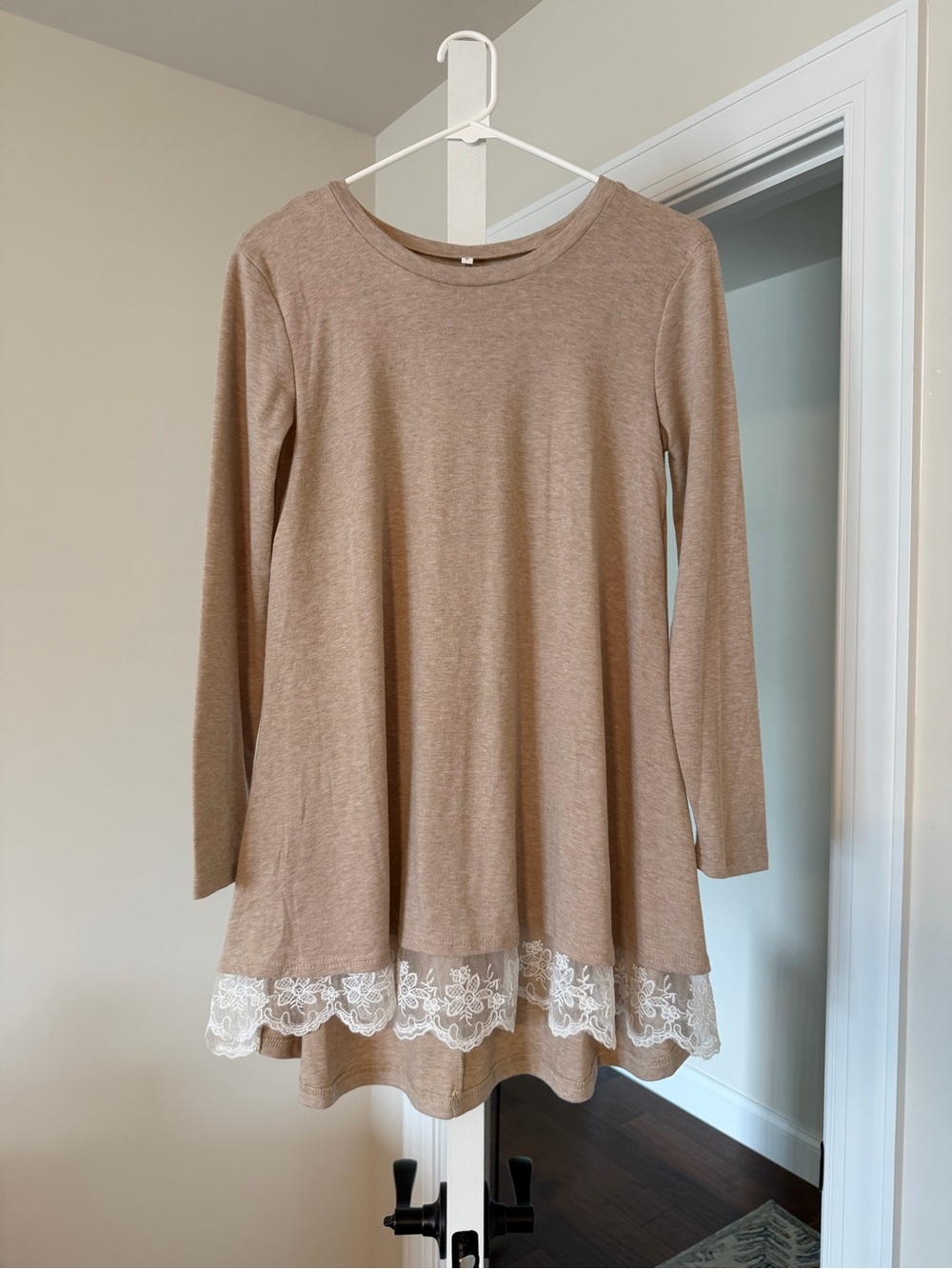 Long Sleeve Lightweight Tunic Shirt with Lace Detail